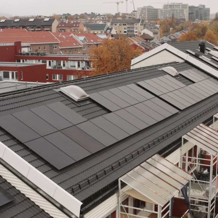 Gå til Solenergi i nullutslippsbyen