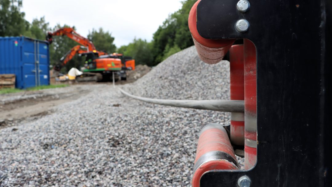 elektriske bygge- og anleggsprosjekter. Ladekabel til gravemaskin.