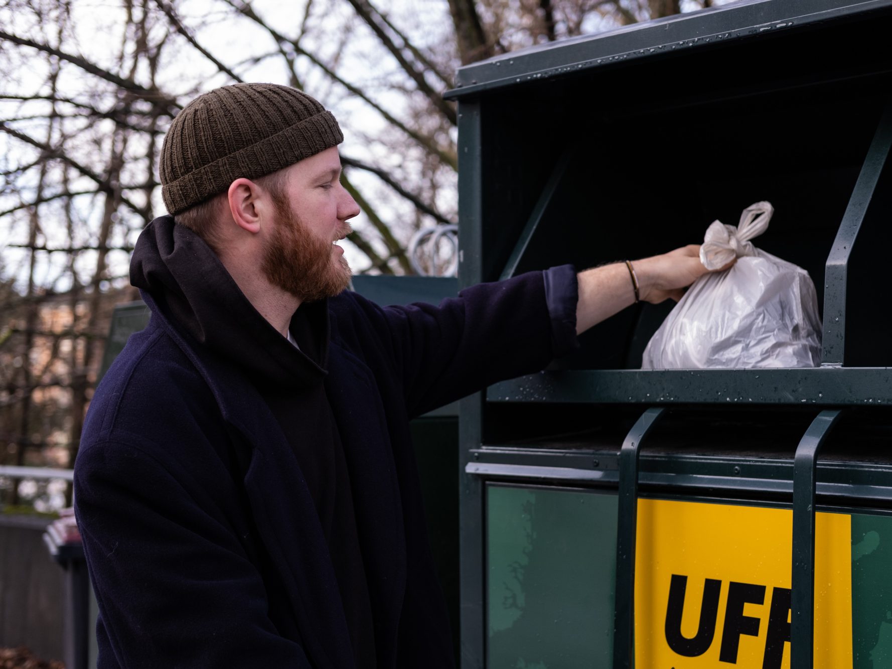 Gå til Hvor skal du levere ødelagte klær?